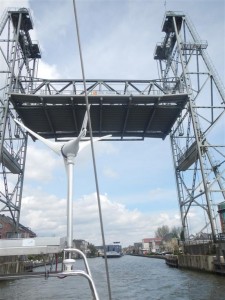 Hebebrücke. Höhen von unten abzuschätzen ist echt schwierig!