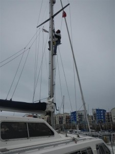 Glühbirnenwechsel im Mast.