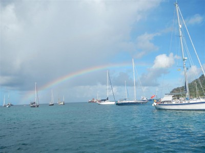 Regenbogen über Tyrral Bay