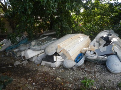 Dinghy Friedhof Tyrrol Bay