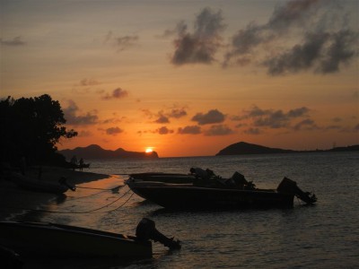 Sonnenuntergang in den Tobago Cays