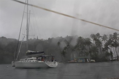 Regen in der Marigot Bay